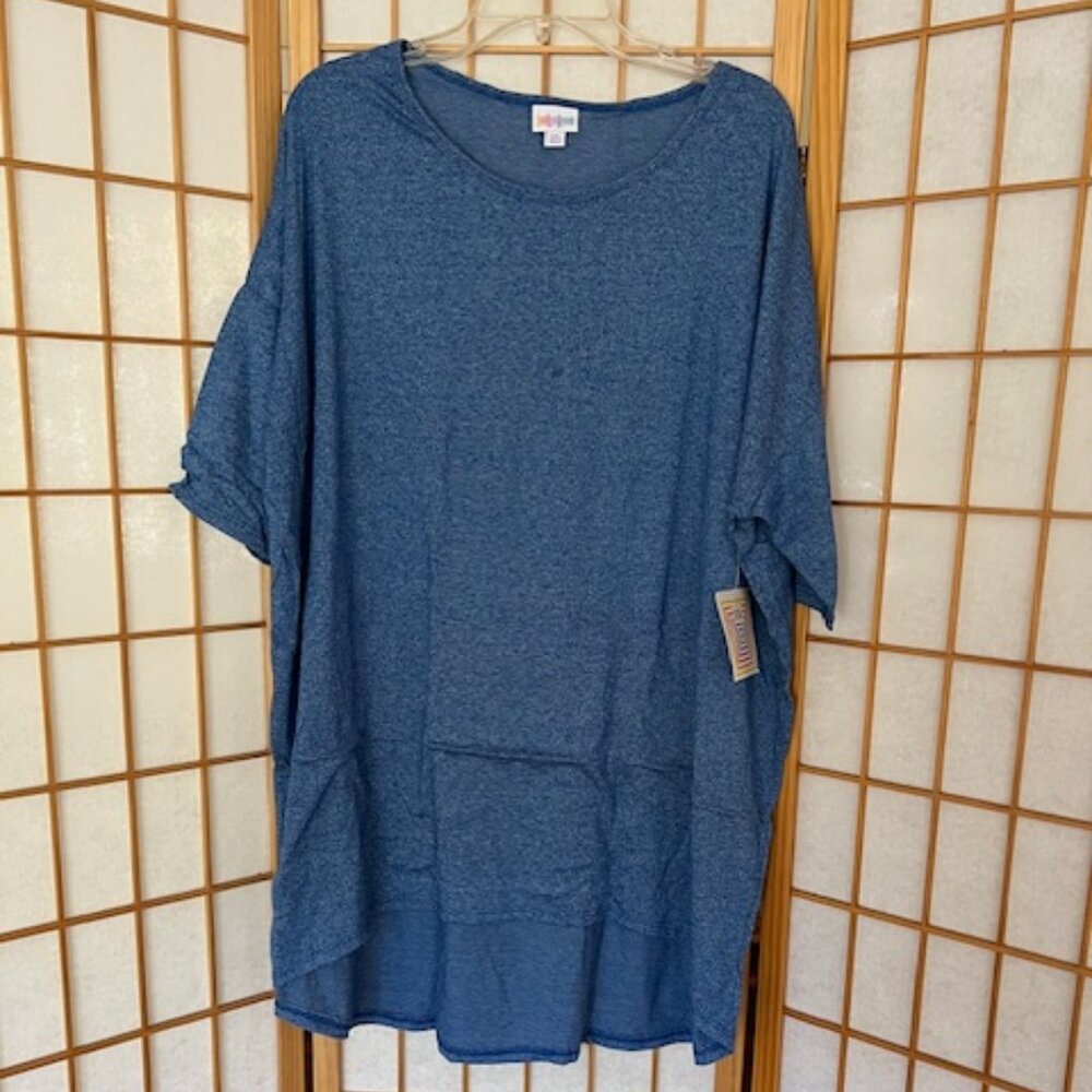 LuLaRoe Shirt. Irma. 2XL. Blue